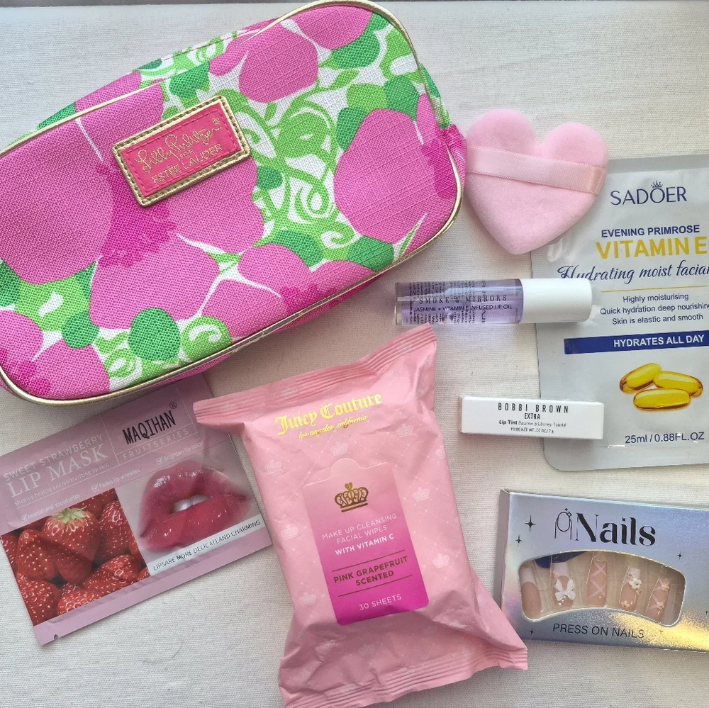 Lilly Pulitzer x Estee Lauder Cosmetic Bag - Picture 5 of 8